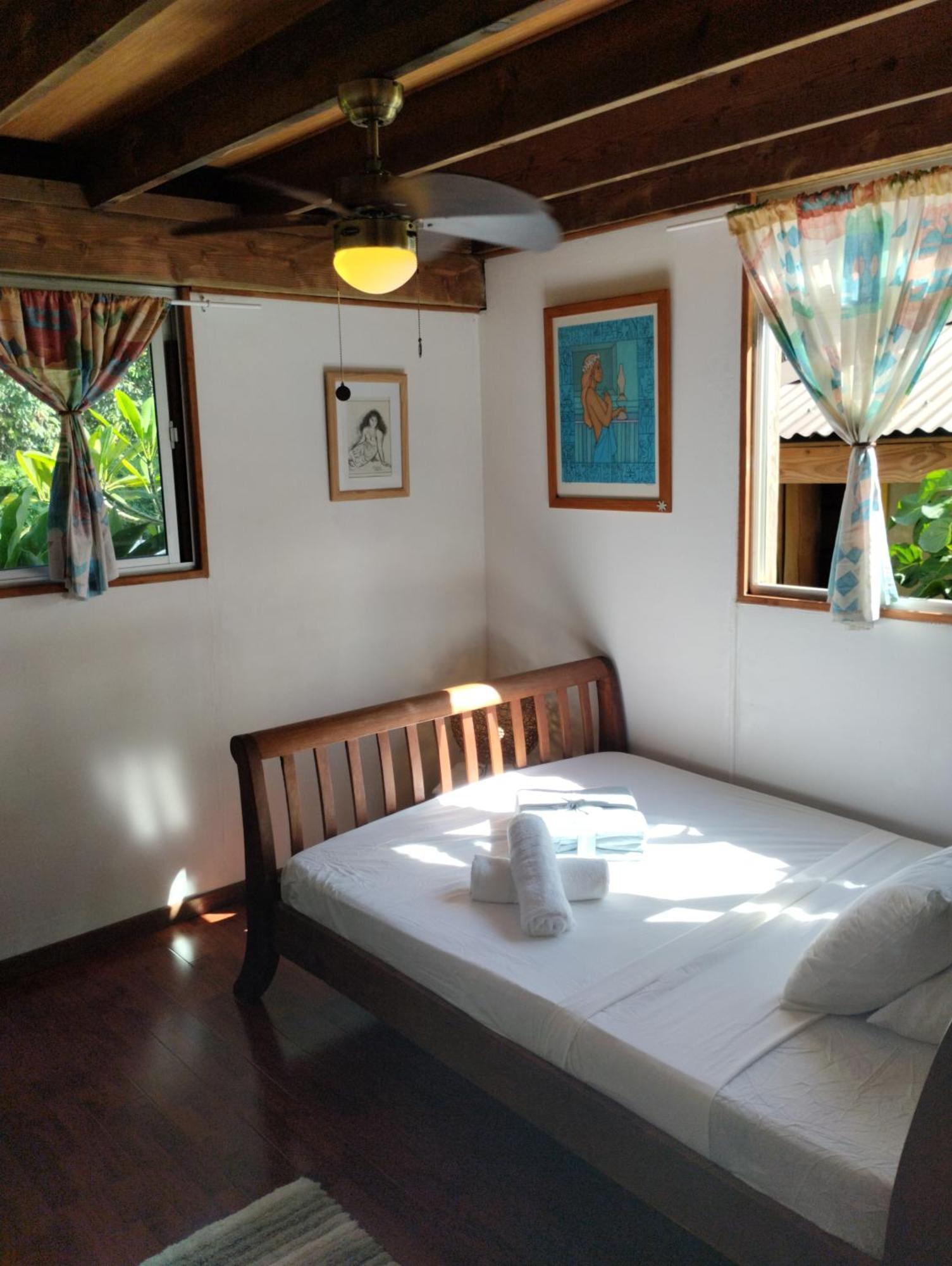 Tema'E Beach House Temae Esterno foto