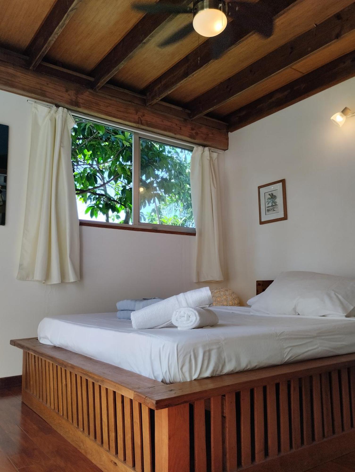 Tema'E Beach House Temae Esterno foto